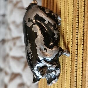 Vintage Britains Berkshire black pigs. Lead pigs diecast iron cast lead Toy